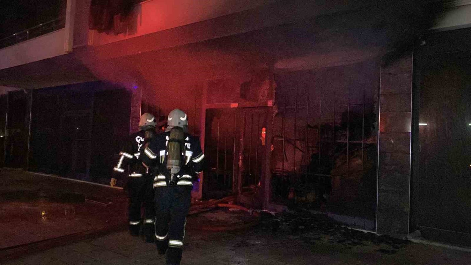 corumda-bir-is-yerine-ait-depoda-cikan-yangin-korkuttu