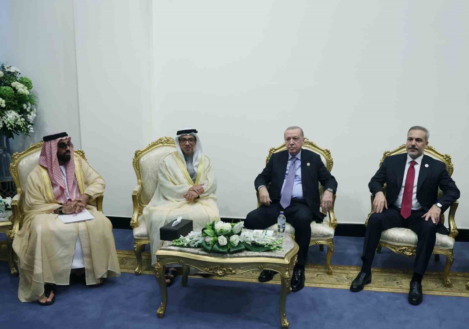 cumhurbaskani-erdogan-bae-devlet-baskan-yardimcisi-al-nahyan-ile-gorustu