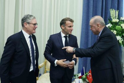 cumhurbaskani-erdogan-fransa-cumhurbaskani-macron-ile-gorustu