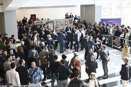 cumhurbaskanligi-ozel-kalem-muduru-dogandan-teror-gazisi-gunduze-imzali-kitap