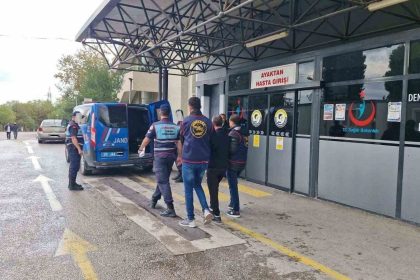 denizlide-turistleri-hedef-alan-hirsiz-yakalandi