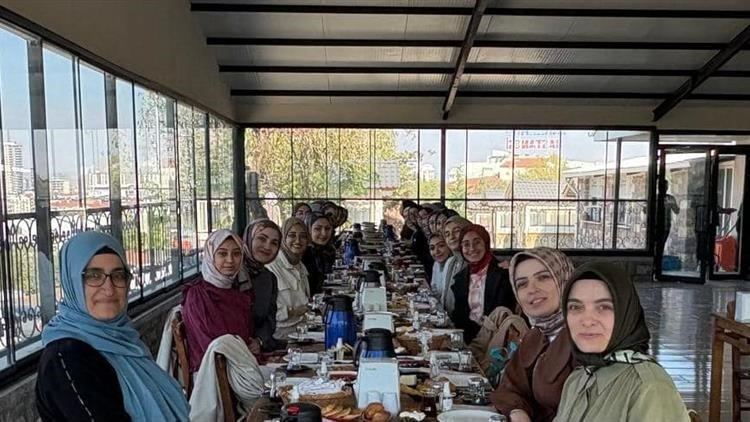 din-gorevlileri-saglikci-ogrencilerle-bir-araya-geldi