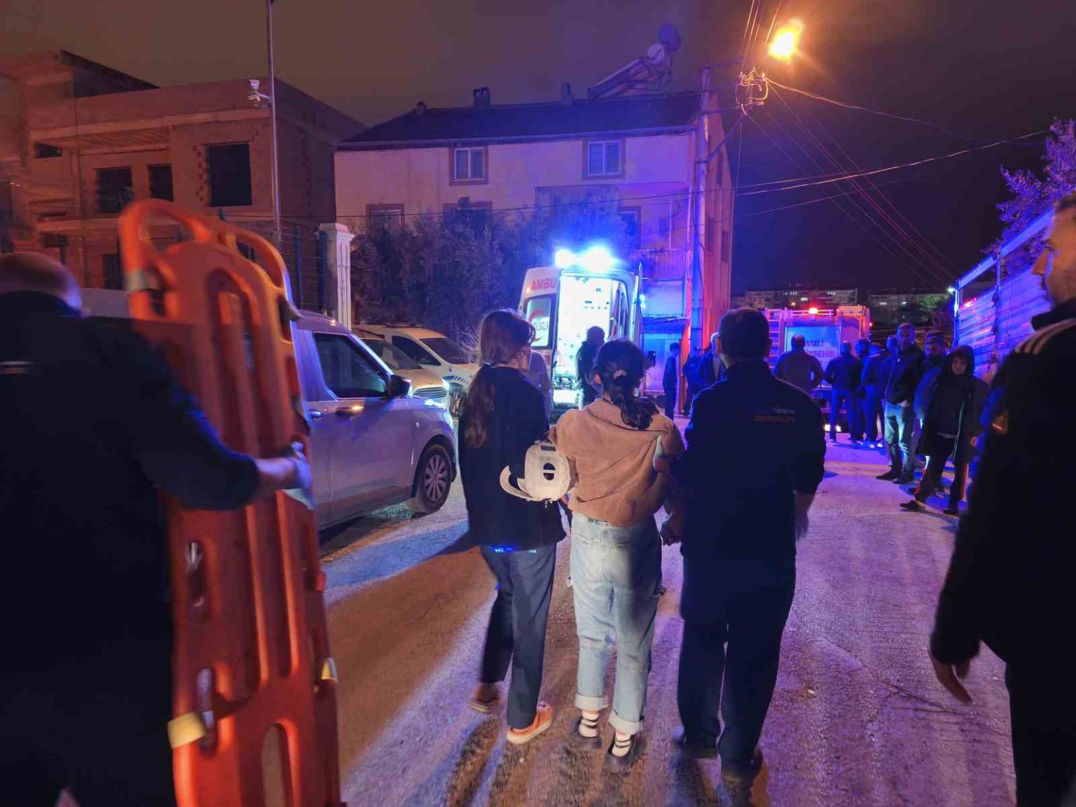 dugun-hazirligi-sirasinda-tavani-coken-evde-yaralanan-6-kisiden-5i-taburcu-edildi