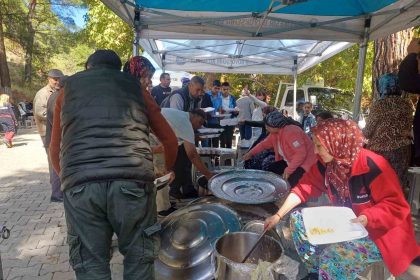 edremitin-dereli-mahallesi-geleneksel-koy-hayri-gerceklestirildi