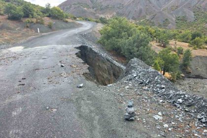 elazigda-koy-yolunda-cokme-meydana-geldi