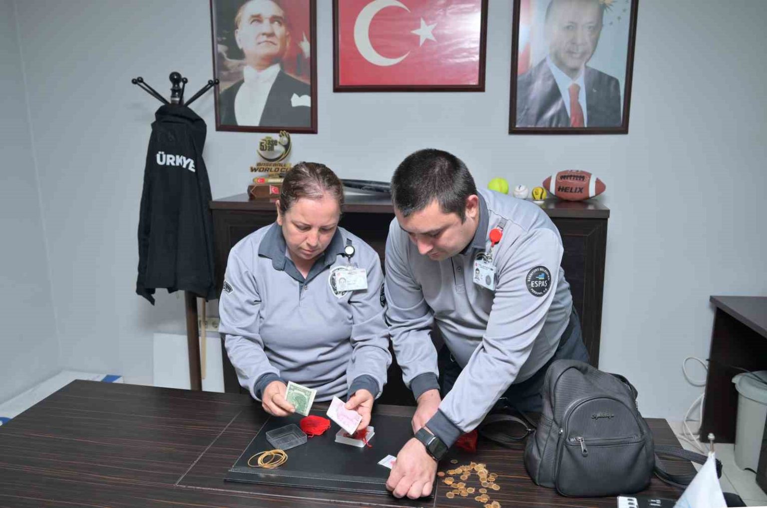 esenyurtta-guvenlik-gorevlisinden-ornek-davranis