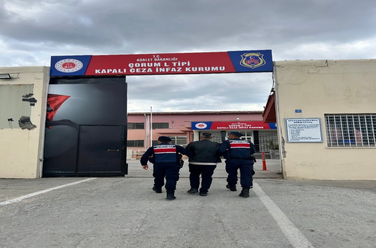 fabrika-deposunu-kundaklayan-zanli-jasattan-kacamadi