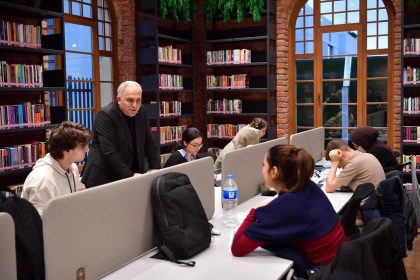 fatihte-genclige-yatirim-gelecege-umut-oluyor