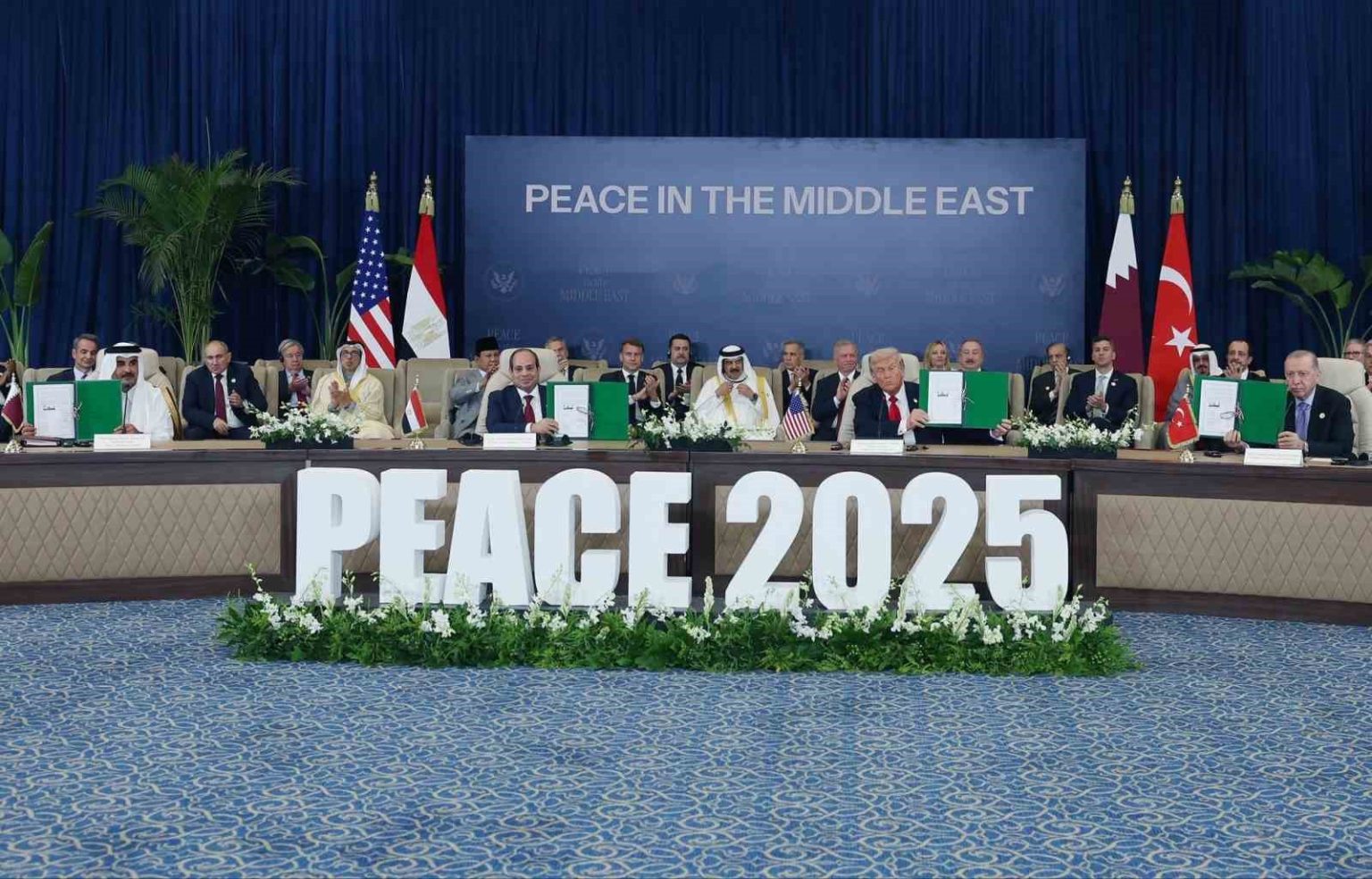 iletisim-baskani-duran-cumhurbaskanimiz-erdogan-uluslararasi-arenadaki-liderligini-bir-kez-daha-gosterdi
