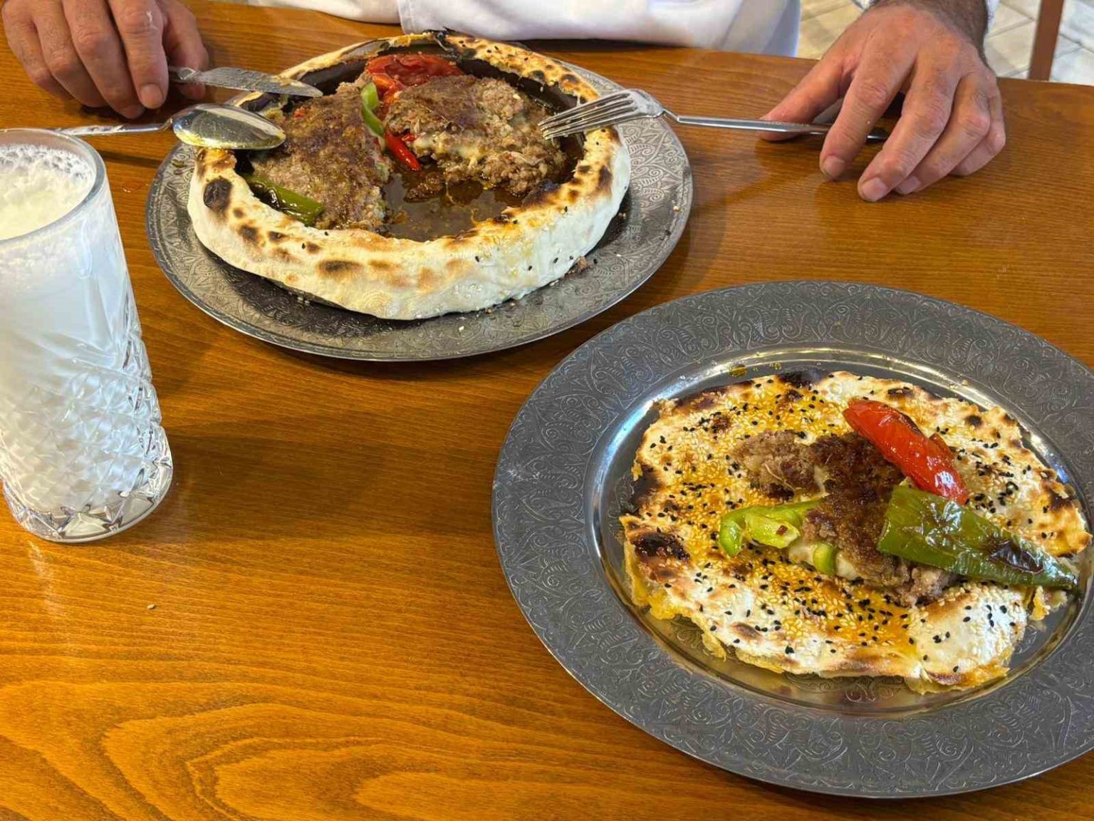 kiremitte-pisen-lavas-kebabi-damak-catlatiyor