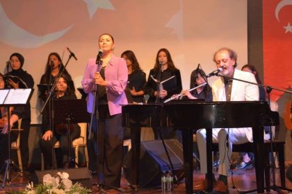 kirikkalede-kim-var-sanat-etkinliginde-coskulu-anlar-yasandi