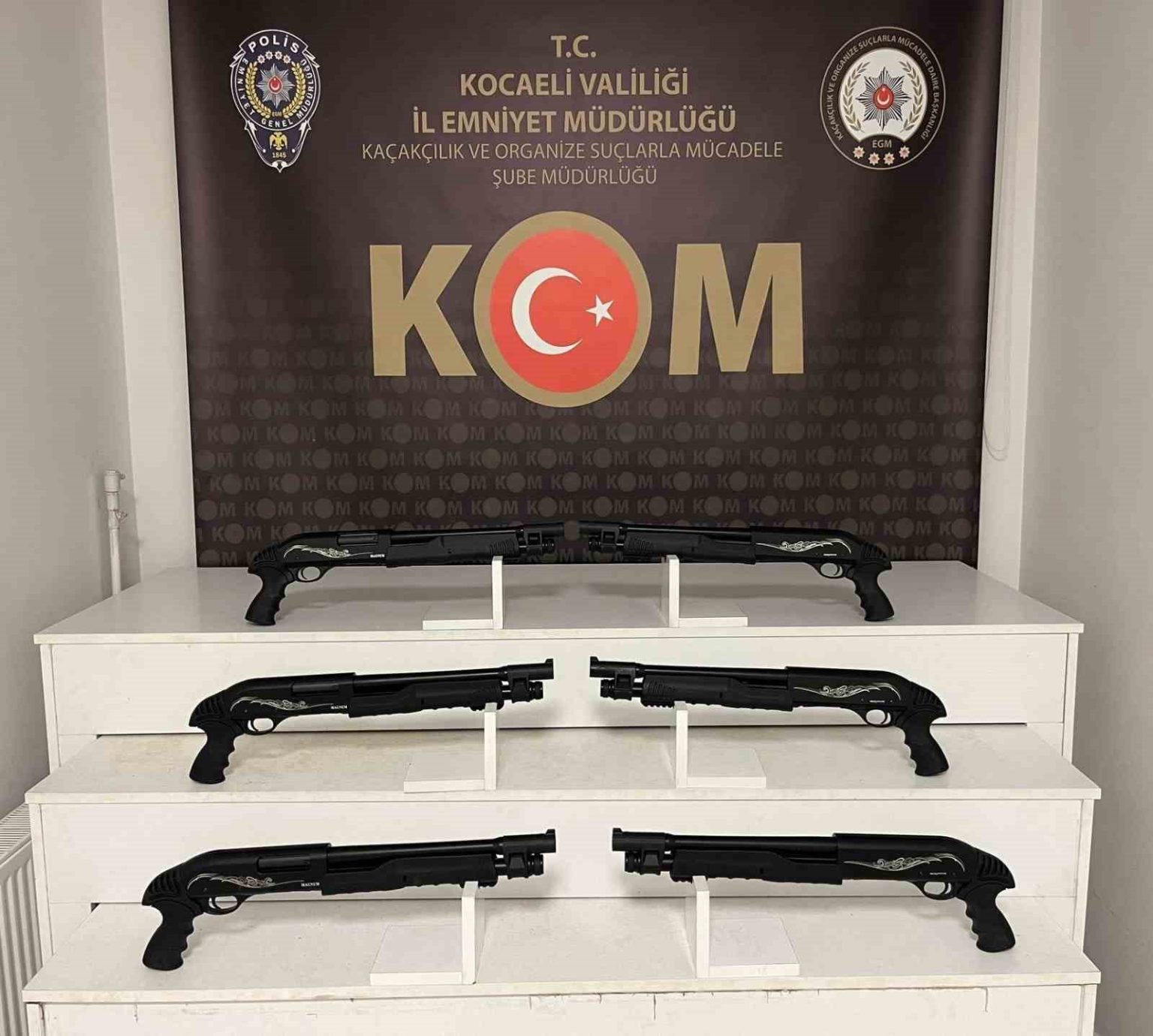 kocaelide-kacak-silah-operasyonunda-6-pompali-tufek-ele-gecirildi