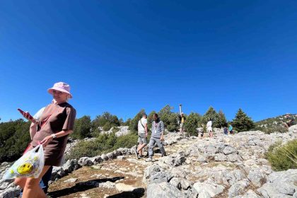 litvanyali-turistler-tarihi-koye-hayran-kaldi