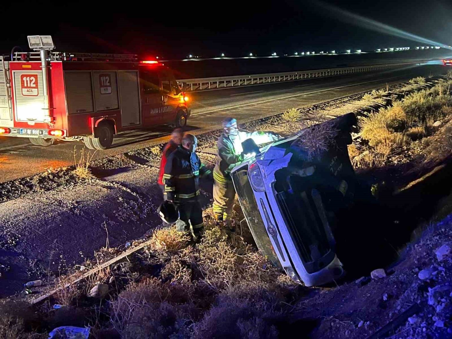 mardinde-devrilen-hafif-ticari-aracin-surucusu-yaralandi