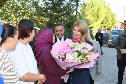 milletvekili-olmeztopraktan-yogun-malatya-mesaisi