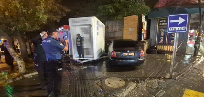 musta-direksiyon-basinda-sara-nobeti-geciren-surucu-atmye-carpti