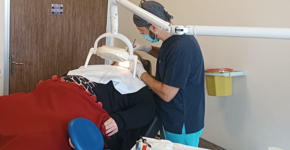 obezite-nedeniyle-yillardir-dis-tedavisi-olamayan-hasta-sagligina-kavustu