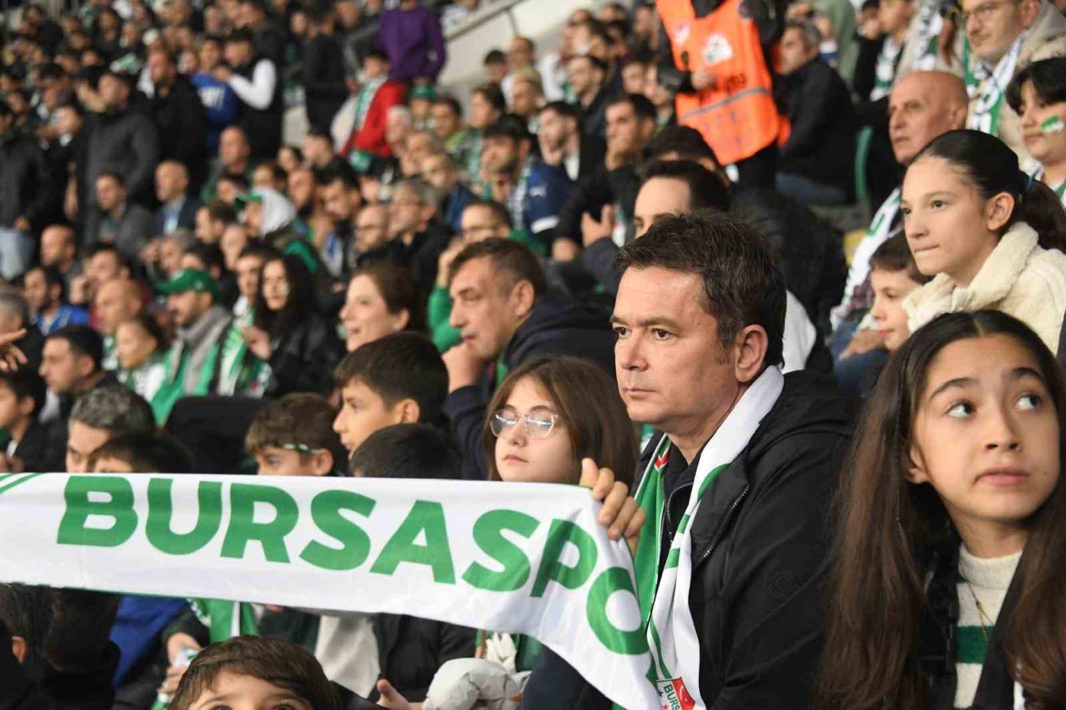 osmangazide-minik-kalpler-bursaspor-icin-atti