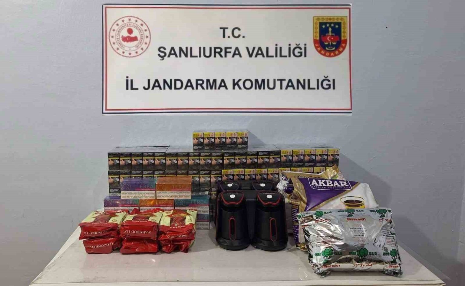 sanliurfada-bin-130-paket-gumruk-kacagi-sigara-ele-gecirildi