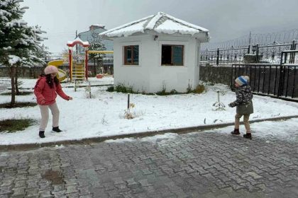 sarikamisa-mevsimin-ilk-kari-yagdi