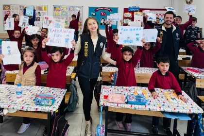 siberay-ekibinden-ogrencilere-guvenli-internet-egitimi