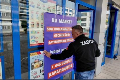 son-kullanma-tarihi-gecmis-urun-satan-zincir-market-kapatildi