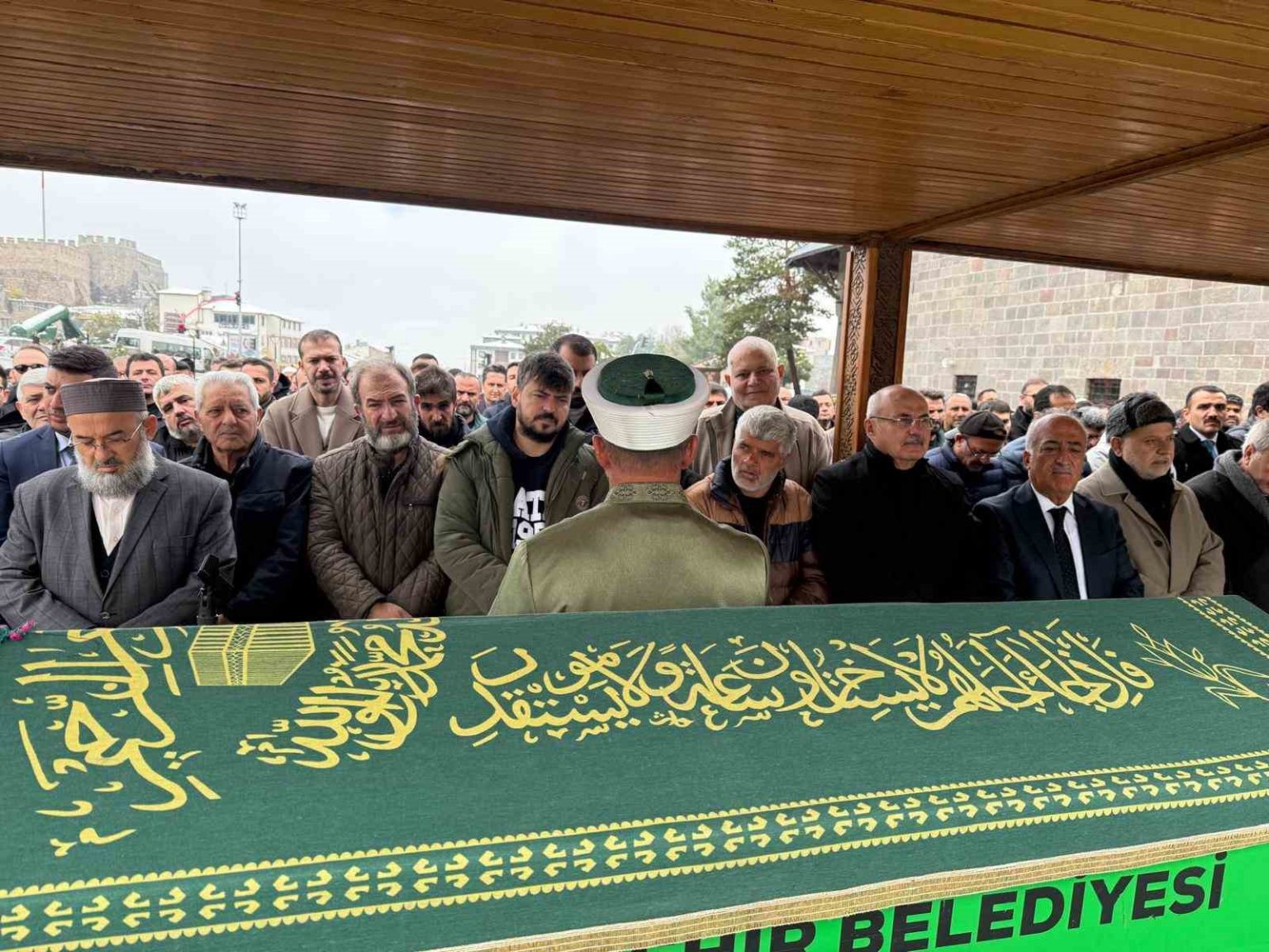 tas-ailesinin-aci-gunu