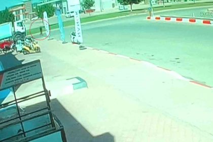 yolun-karsisina-gecen-yaya-cop-kamyonunu-altinda-kaldi