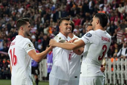 a-milli-futbol-takimi-17-yil-sonra-kocaelide-mac-yapti