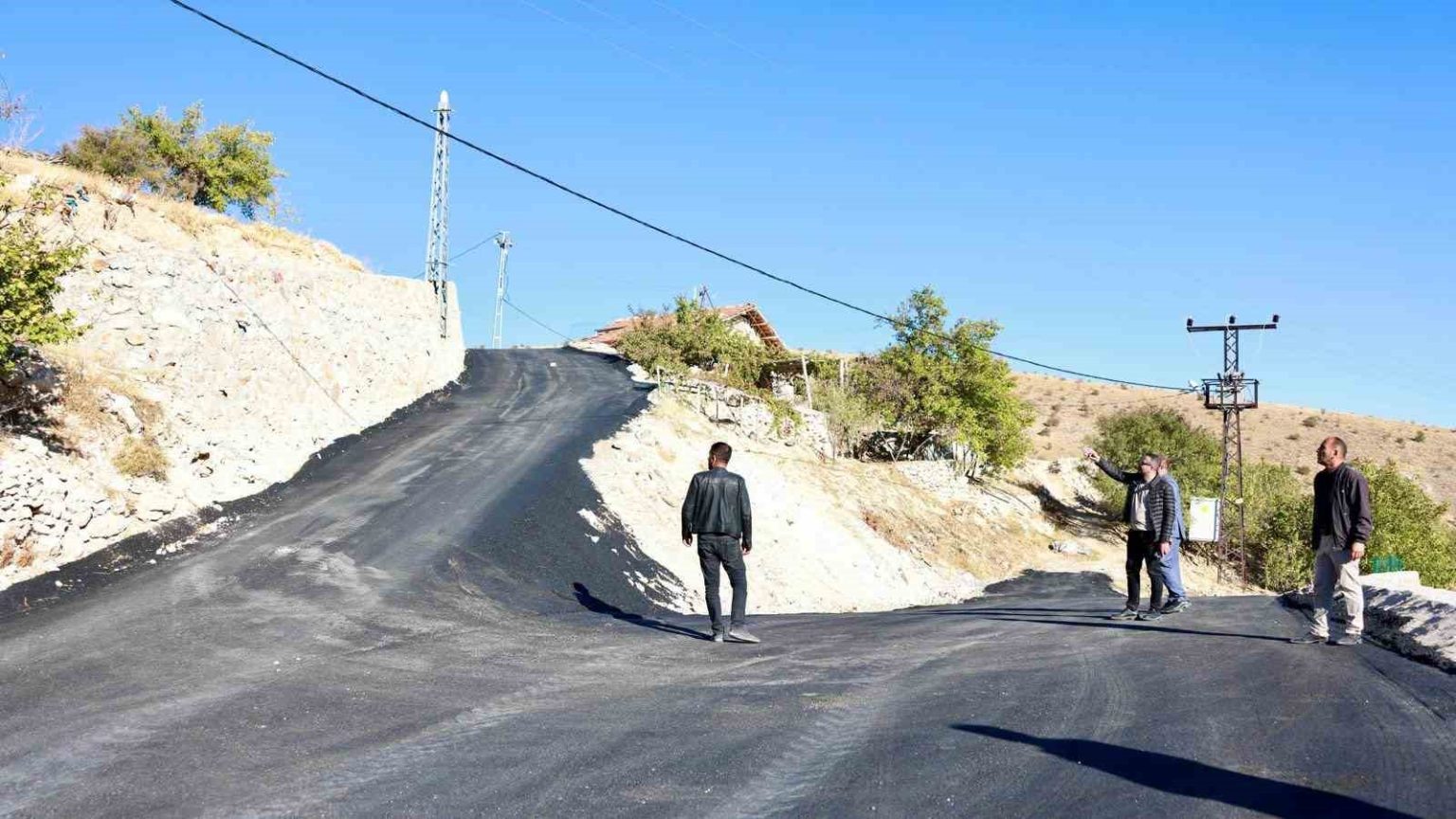 akcadag-muratli-grup-yolu-yeniden-duzenleniyor