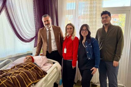 aksehirde-evde-saglik-hizmetine-gonul-dokunusu