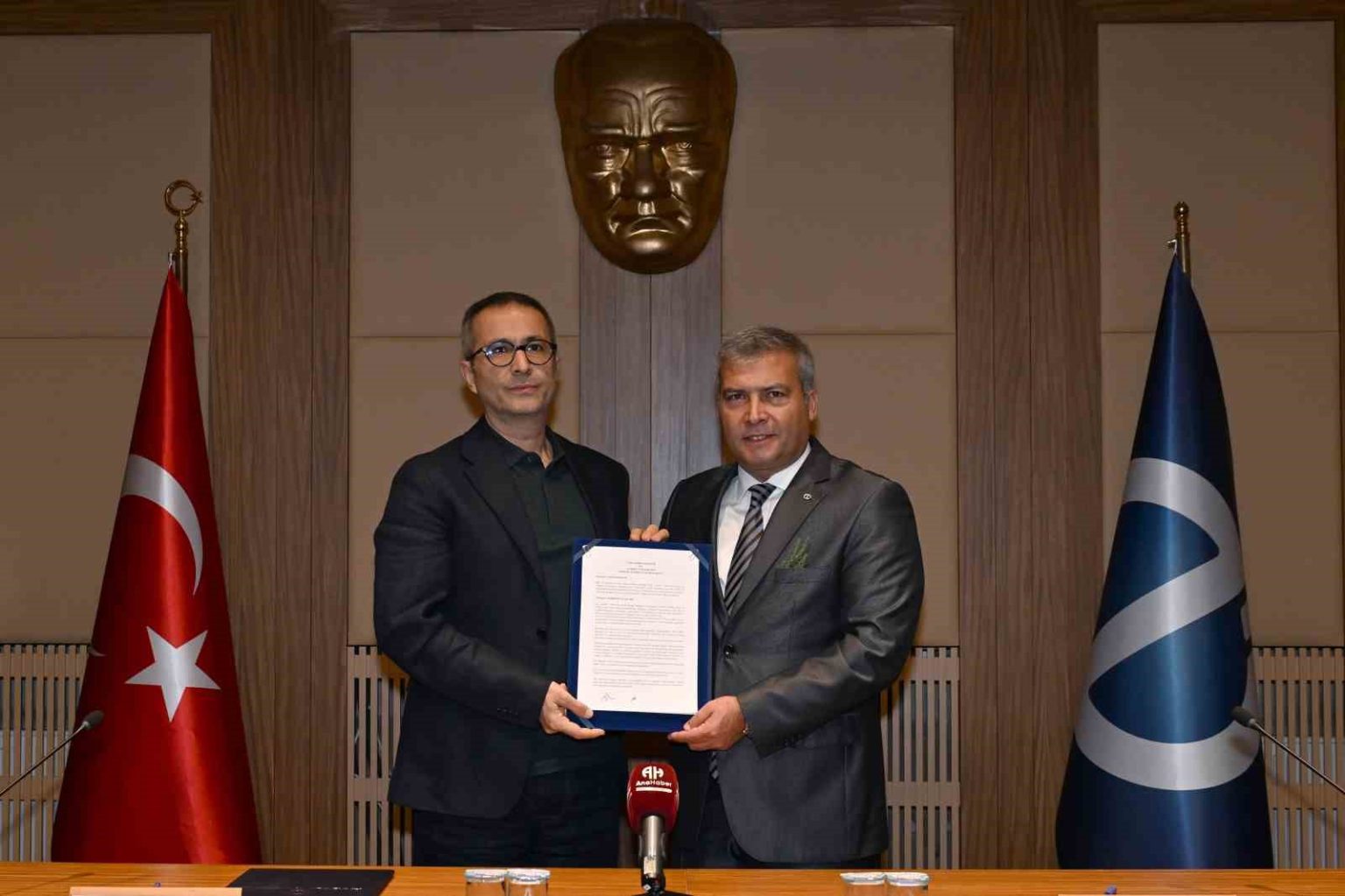 anadolu-universitesi-ve-yunus-emre-enstitusu-arasinda-is-birligi-protokolu-imzalandi