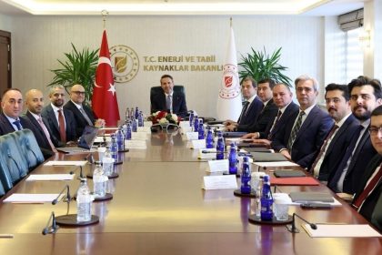 bakan-bayraktar-masdar-ceosu-ramahiyi-kabul-etti