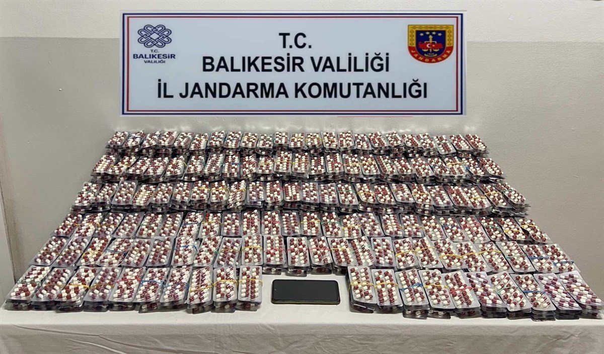 balikesirde-jandarmadan-uyusturucu-operasyonu-22-supheli-yakalandi