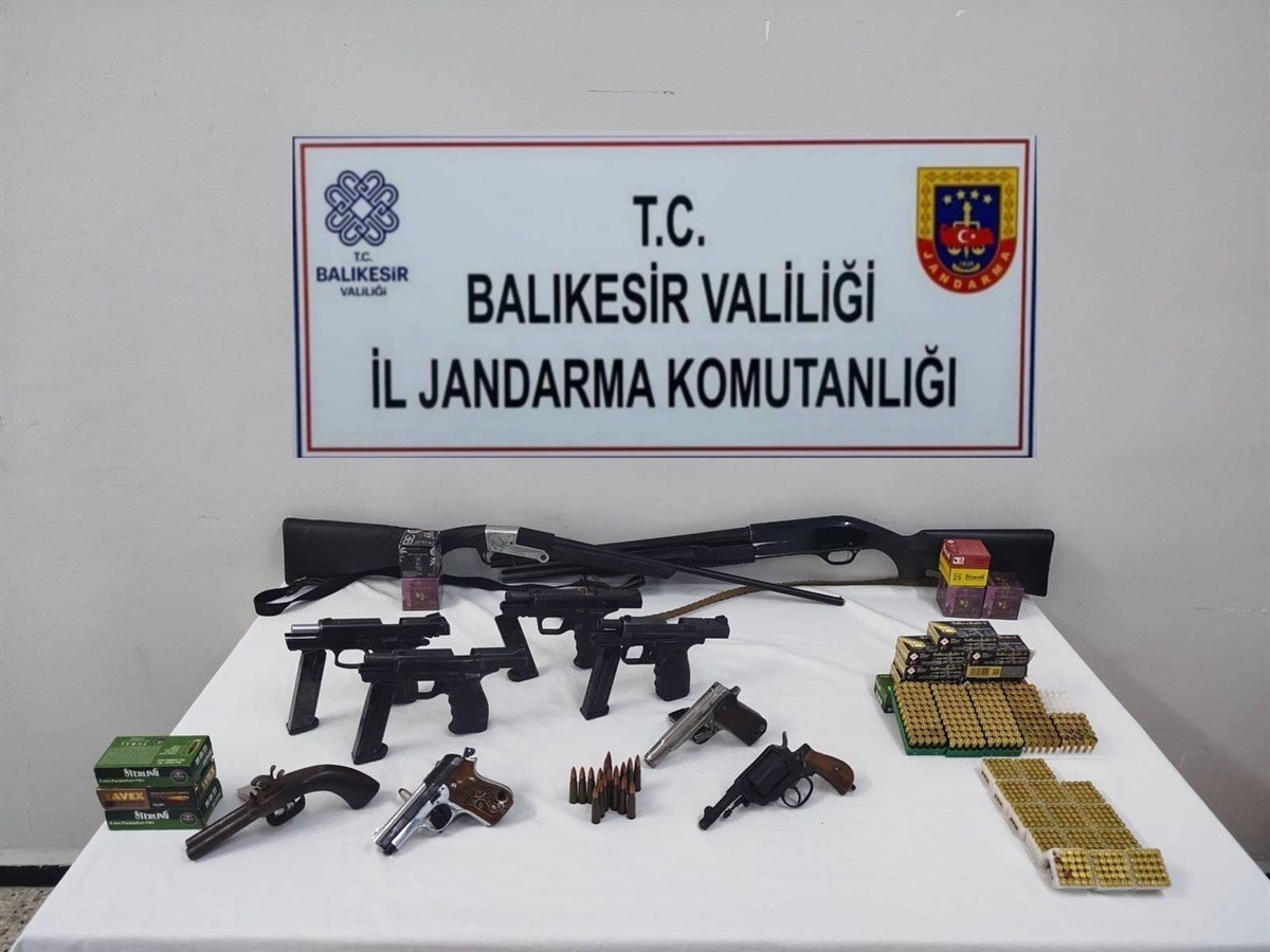 balikesirde-kacakcilik-operasyonu-18-supheli-yakalandi