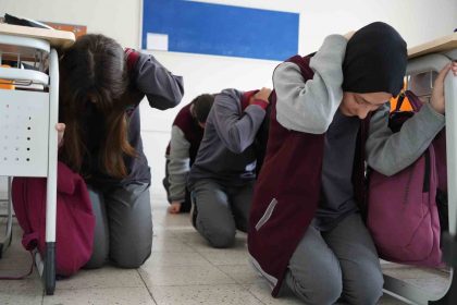 bayburtta-deprem-tatbikati-ogrenciler-hem-ogrendi-hem-de-uyguladi