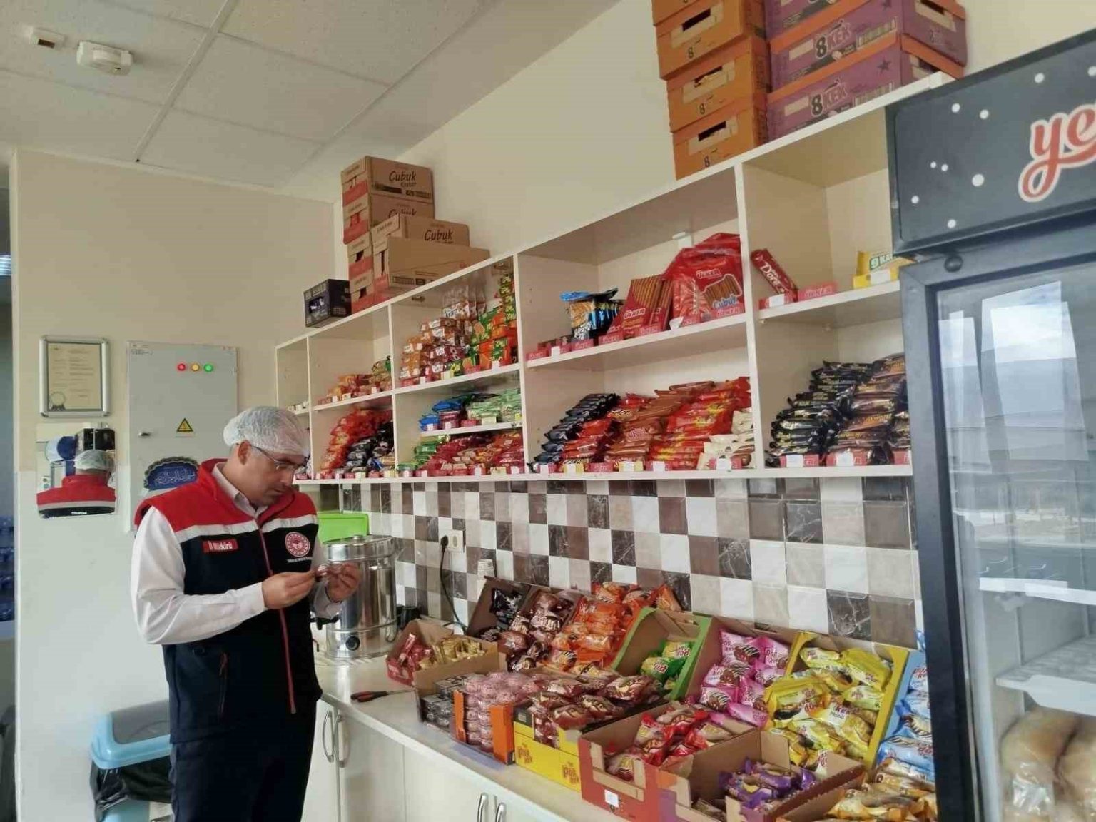 bayburtta-okul-ve-ogrenci-yurtlarinda-gida-denetimleri-yapildi