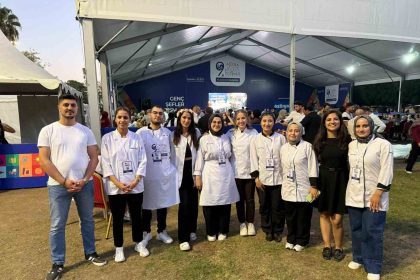 beu-ogrencileri-adana-lezzet-festivalinden-uc-dereceyle-dondu