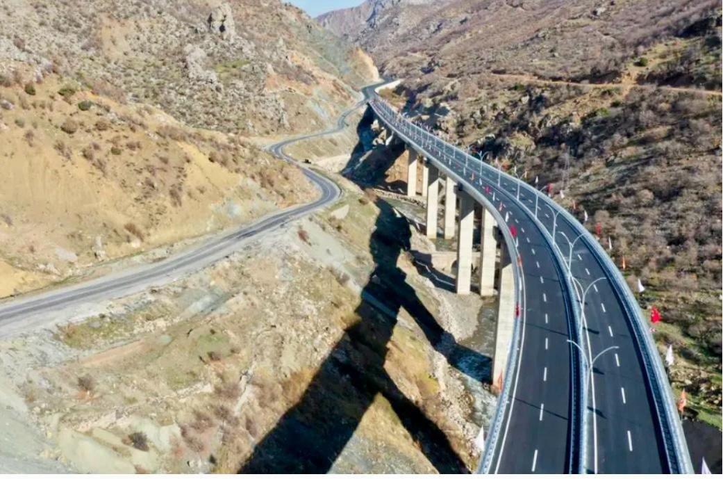 bitlis-baykan-arasi-yol-calismalari-tamamlandi