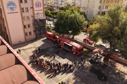 buyuksehirden-ogrencilere-afet-risklerini-azaltma-ve-afetlere-karsi-hazirlik-egitimi