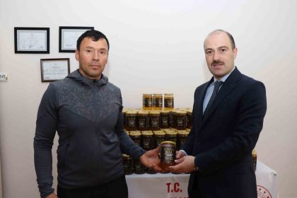 erzurumlu-bal-ureticisinden-ornek-davranis