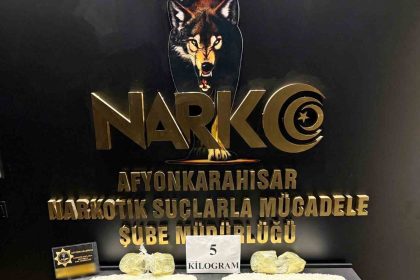 gubre-cuvallarinin-arasindan-5-kilogram-uyusturucu-cikti