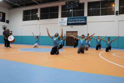 haliliyedeki-halk-oyunlari-kursu-ilgi-goruyor