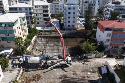 hatay-buyuksehir-belediyesi-dortyola-kres-insa-ediyor
