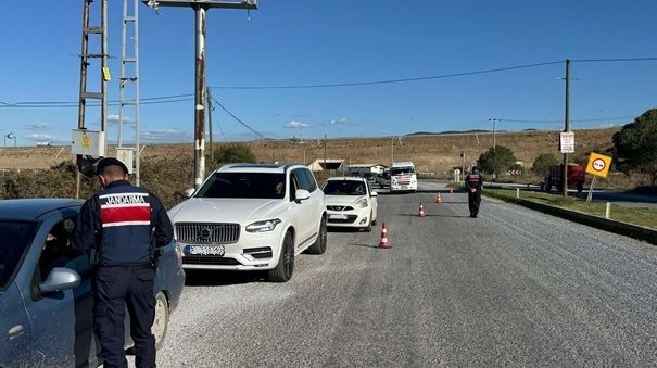 jandarma-duzensiz-gocle-mucadeleyi-surduruyor