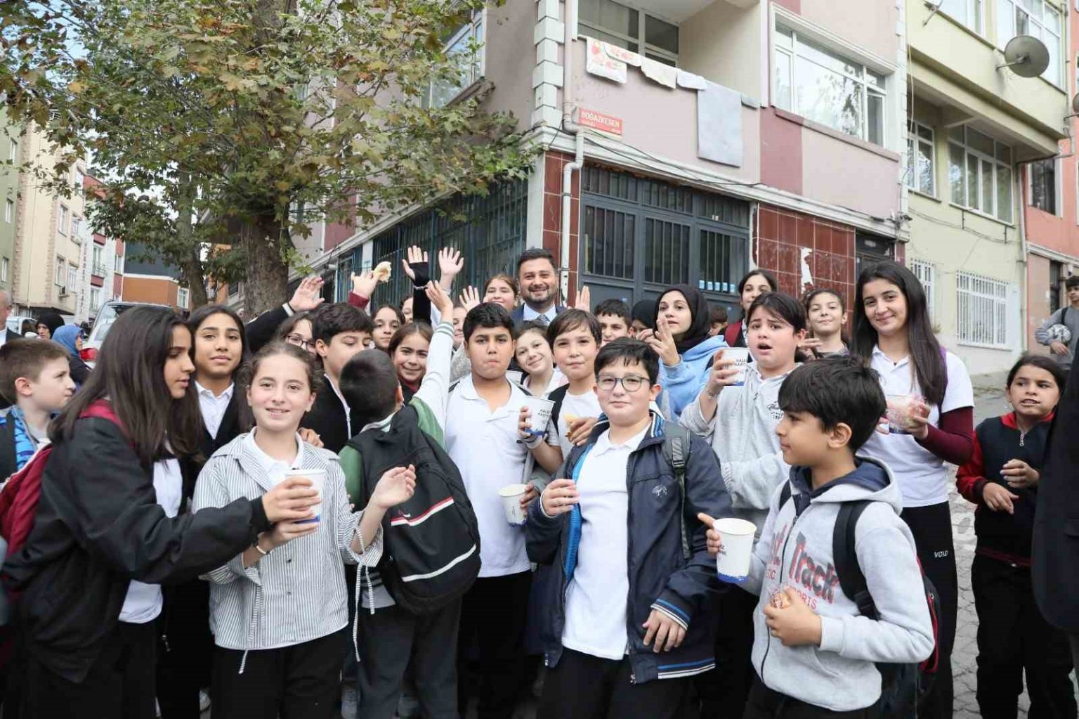 kagithane-belediyesinden-okullara-sicak-corba-ikrami