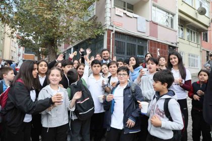 kagithane-belediyesinden-okullara-sicak-corba-ikrami