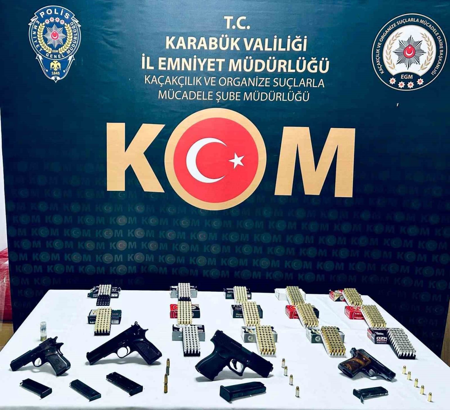 karabukte-silah-operasyonu-4-tabanca-ve-yuzlerce-fisek-ele-gecirildi