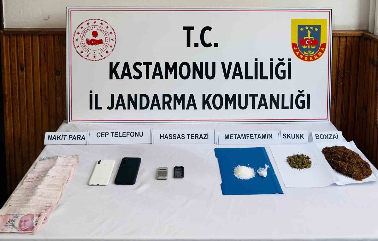 kastamonuda-uyusturucu-maddeyle-yakalanan-supheli-tutuklandi