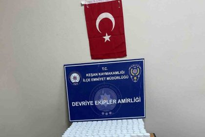 kesanda-park-halindeki-aracta-16-bin-744-adet-uyusturucu-hap-ele-gecirildi